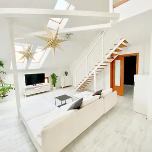 Loft With Rooftop And Free Parking In Garage Appartement Budapest
